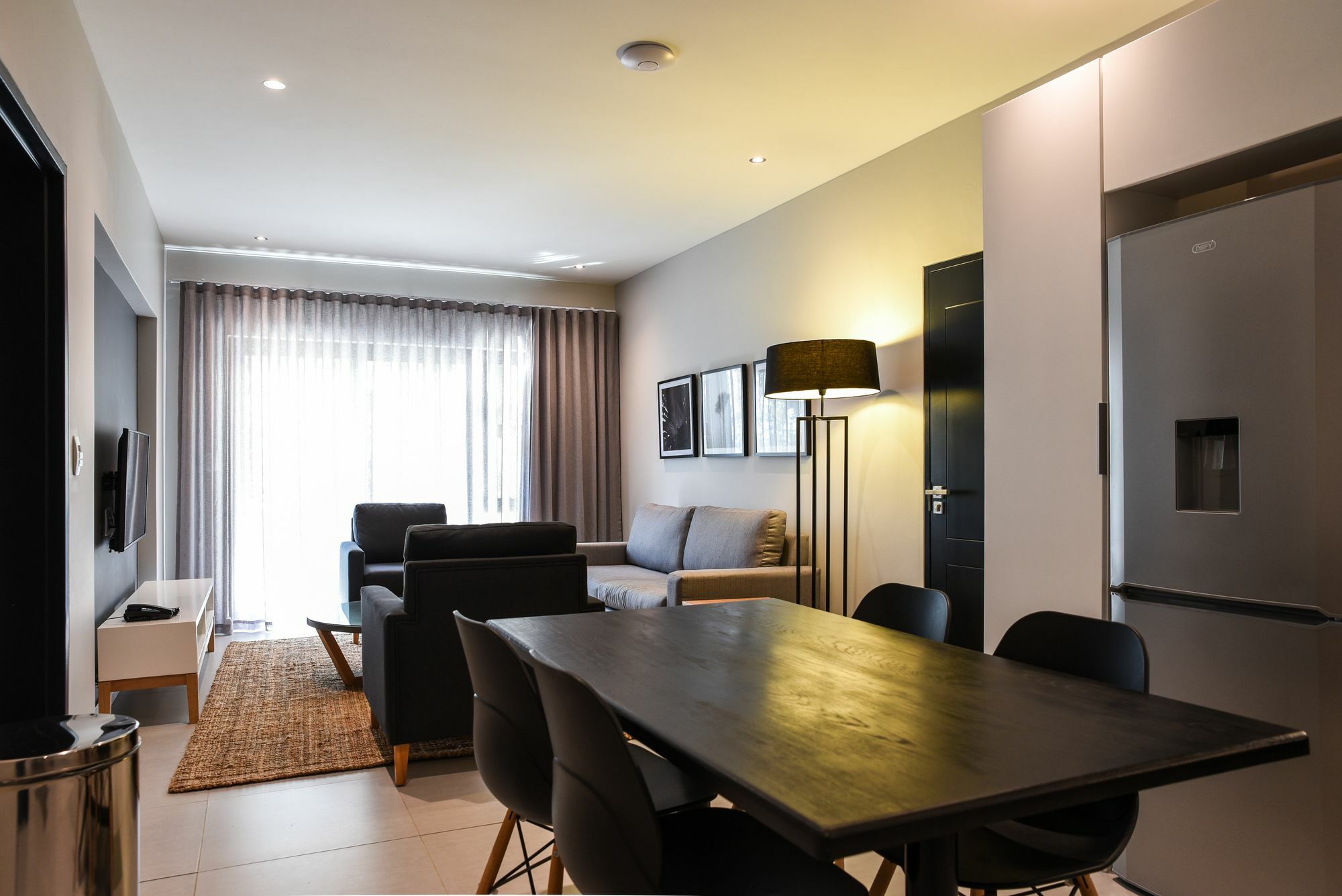 Mint Hotel Rosebank Johannesburg Zewnętrze zdjęcie