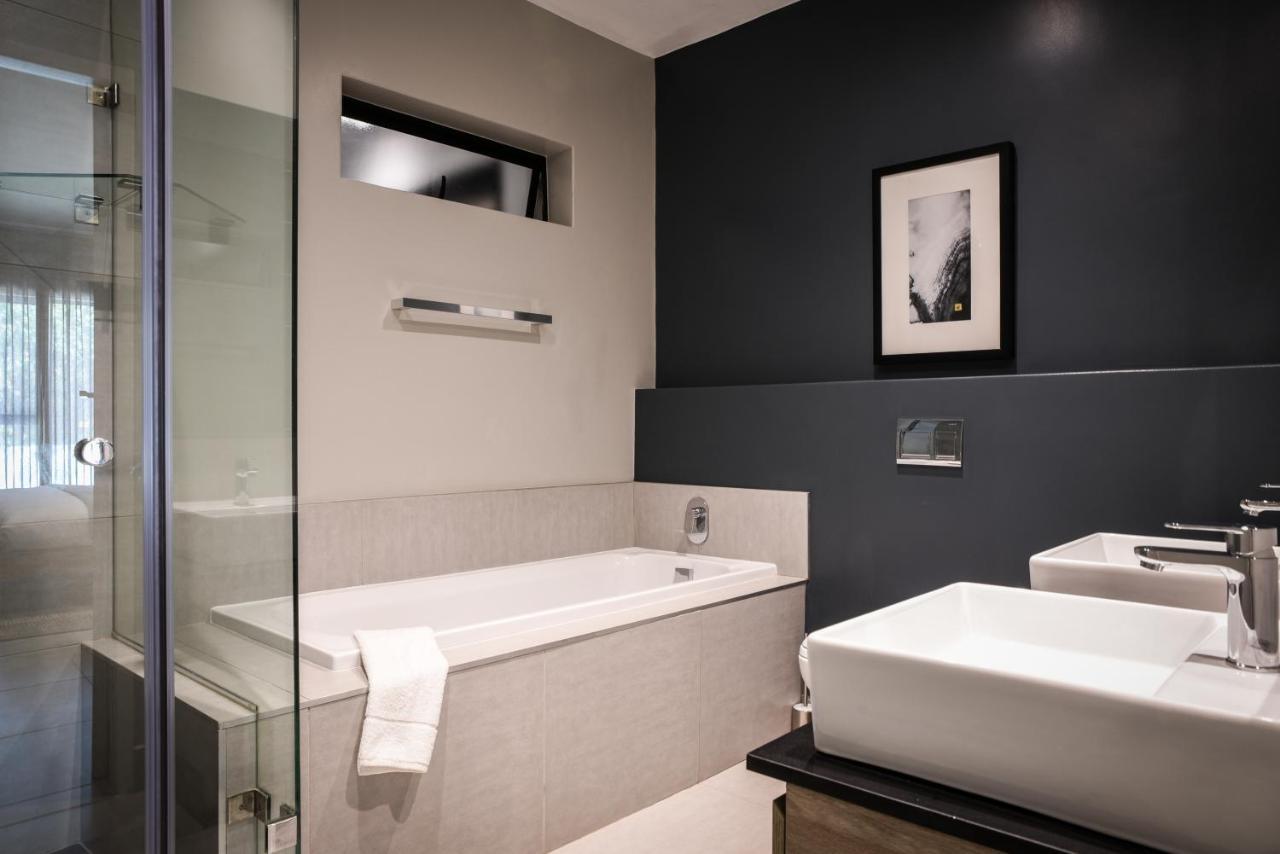 Mint Hotel Rosebank Johannesburg Zewnętrze zdjęcie